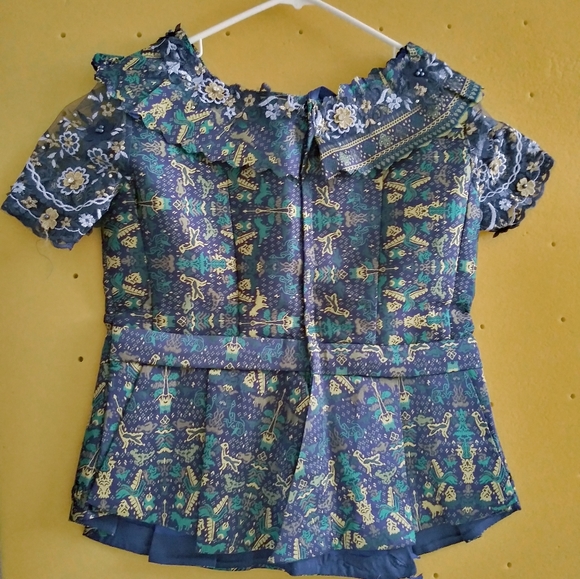 Cambodia out fit - Picture 3 of 4